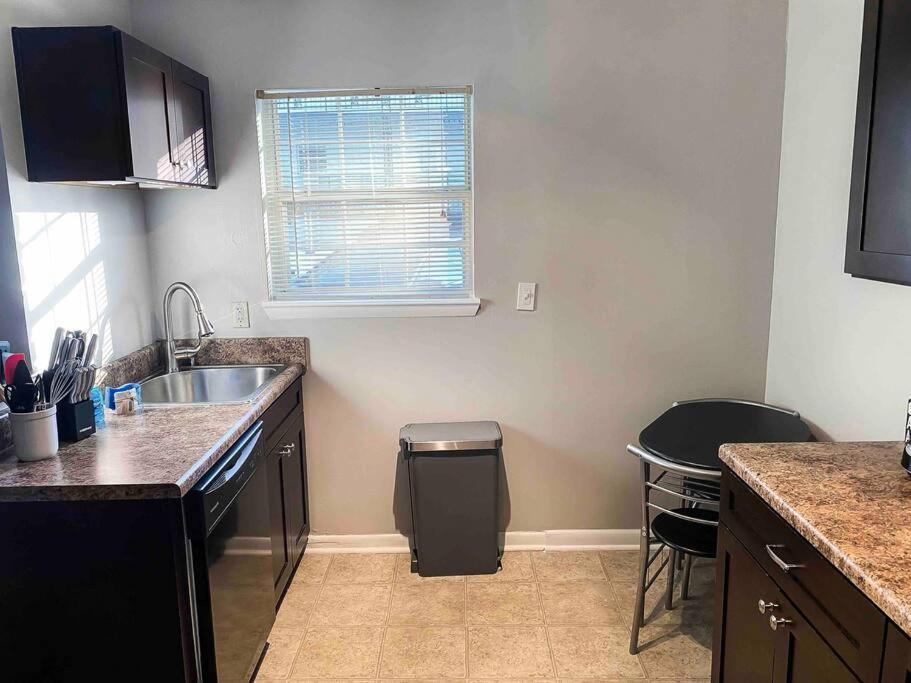 Bmw Suite King Bd,Wd, Fast Wifi Free Parking, Pool, Hospitals Atlanta Exteriör bild